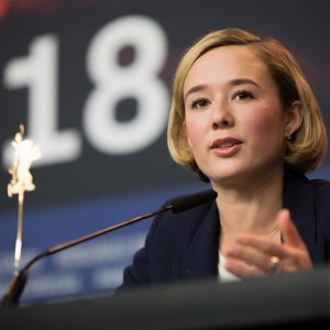 Alba August är Simone Anderson i The Rain