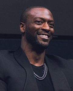 Aldis Hodge som Hawkman / Carter Hall