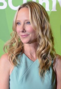 Anne Heche är Beth Eastern i Från himmel till helvete