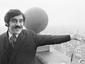 Anthony Newley som Matthew Mugg