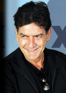 Charlie Sheen är Lt. Dale Hawkins i Navy Seals