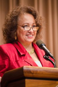 Daphne Maxwell Reid som Vivian Banks