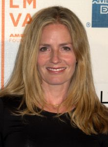 Elisabeth Shue som Jordan Mooney