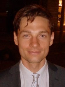 Gregory Smith som Dov Epstein