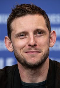 Jamie Bell som Bernie Taupin