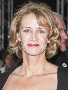 Janet McTeer som Camilla Traynor
