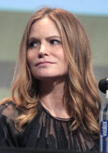 Jennifer Jason Leigh som Daisy Domergue