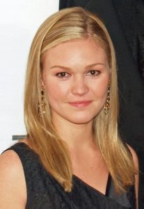 Julia Stiles som Lumen Ann Pierce