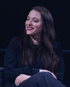 Kat Dennings är Max Black i Två panka tjejer