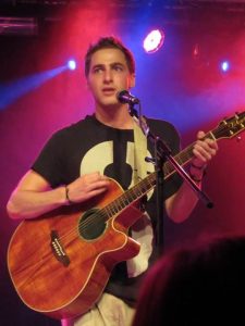 Kendall Schmidt som Kendall Knight