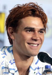 KJ Apa som Archie Andrews
