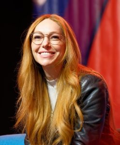 Laura Prepon som Alex Vause