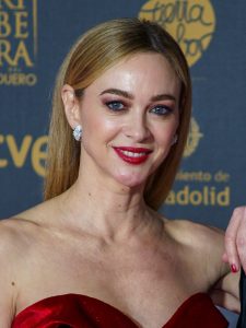 Marta Hazas som Rafaella Leister
