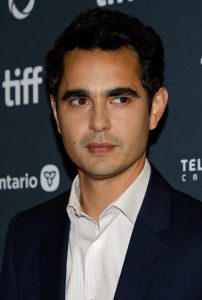 Max Minghella som Nick Blaine