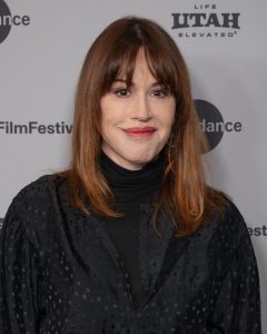 Molly Ringwald som Shari Dahmer