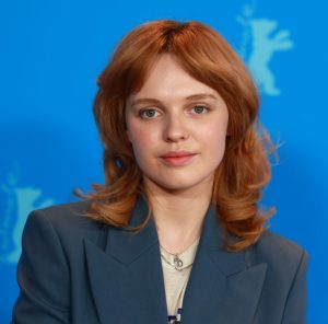 Odessa Young som Jane Fairchild