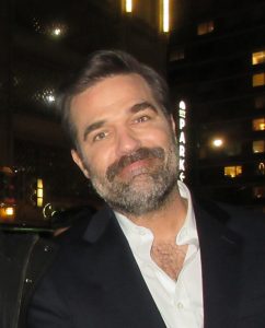 Rob Delaney som Andrew Sullivan