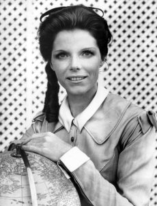 Samantha Eggar som Emma Fairfax