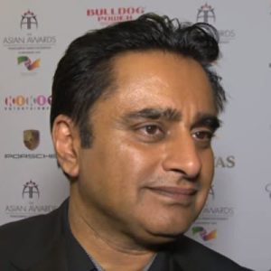 Sanjeev Bhaskar som DS Sunil ”Sunny” Khan