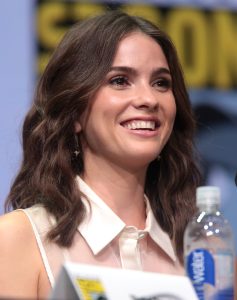 Shelley Hennig – Obliterated