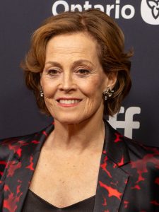 Sigourney Weaver som Kiri