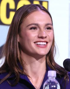 Sophie Skelton som Brianna Randall Fraser