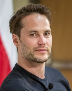 Taylor Kitsch är Isaac Reed i American Primeval