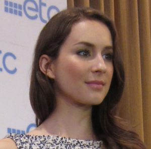 Troian Bellisario som Spencer Hastings