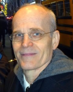 Željko Ivanek som Russell Jackson